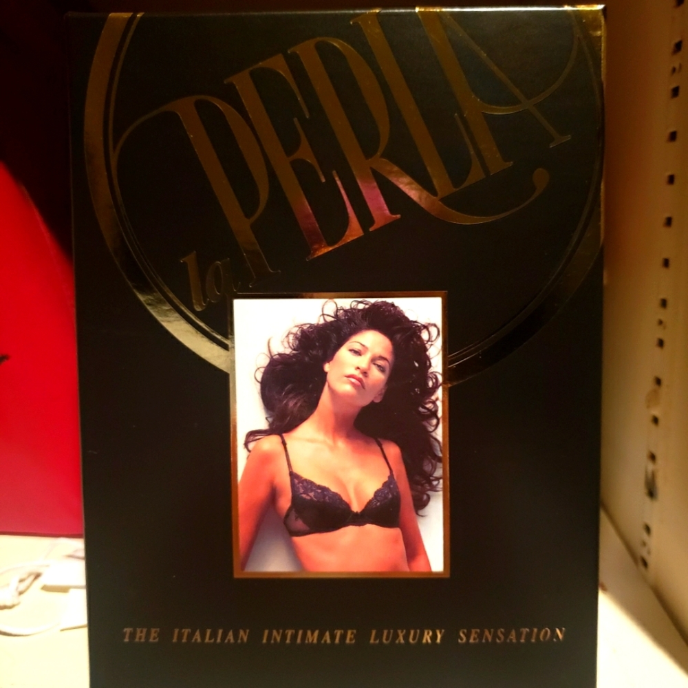 La Perla Black Lace Bra Made in Italy 34B New in box